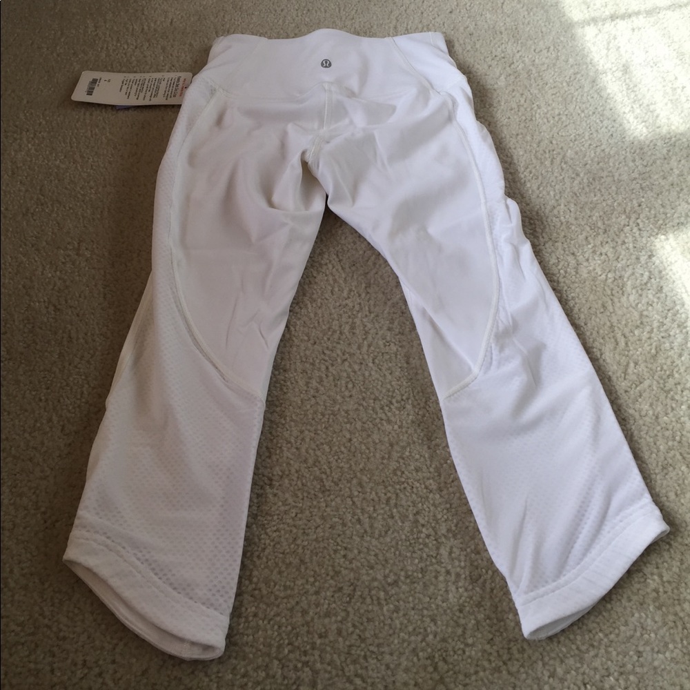 NWT Lululemon Ready Set Go Crop Leggings (21”) - Picture 6 of 6